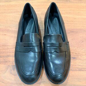 Ecco Dress Classic 15 - Women's Leather Loafer - Size 40 (9.5) - Brand New